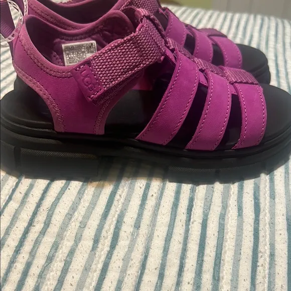 Ugg Girls' Ashton Multistrap Chunky Fisherman Sandals (Youth)