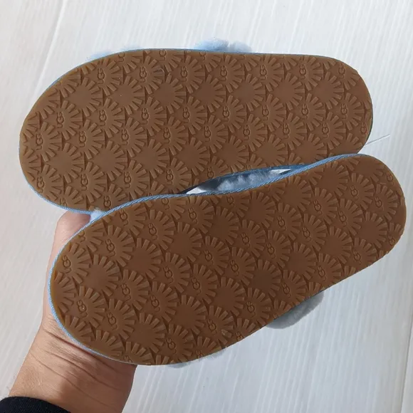 UGG Kids Oh Yeah Slides slippers size 12