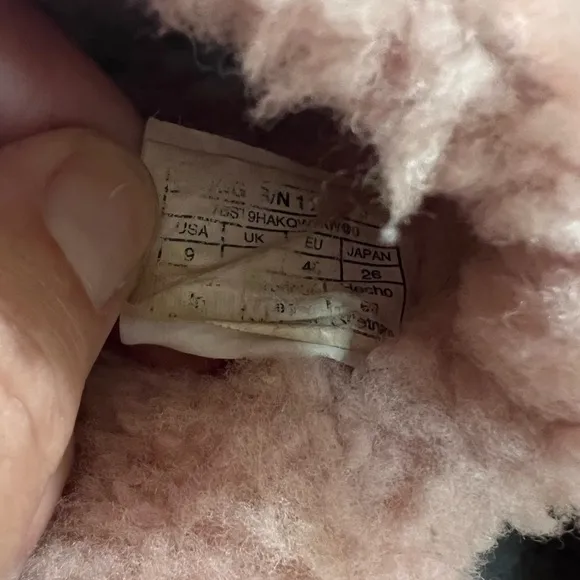 UGG Light Pink Fluffita Sheepskin Platform Slides Size 9 US //Size 40 EU