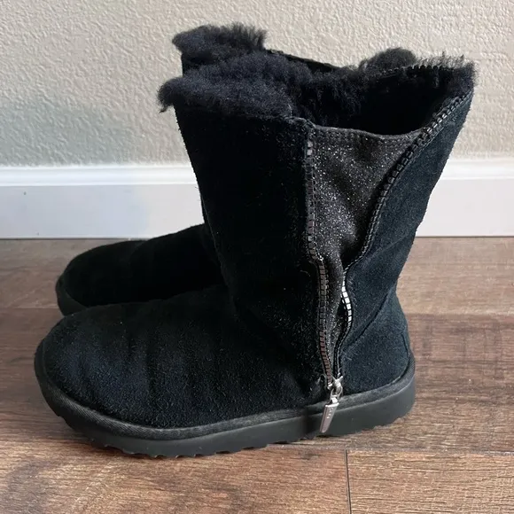 UGG Marice Black Sequin classic Boots women’s size 7