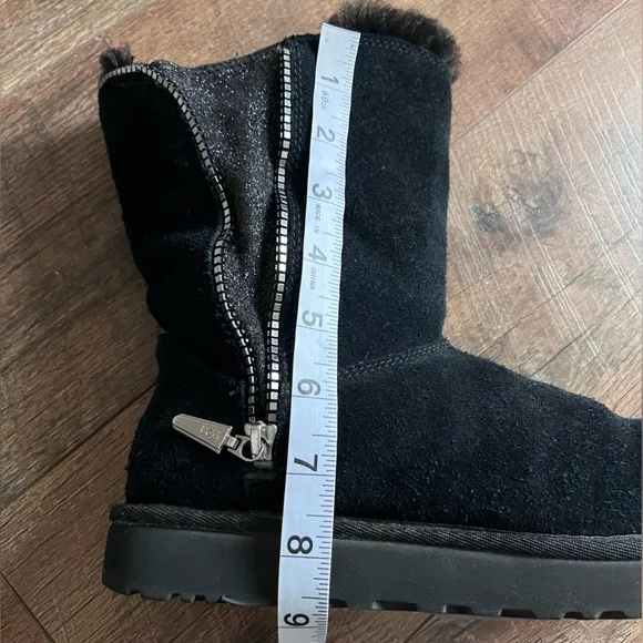 UGG Marice Black Sequin classic Boots women’s size 7