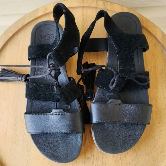 UGG Maryssa tassel black sandals size 7.5