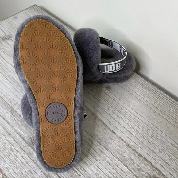 UGG Oh Yeah Slipper  Slides  fluffy cozy warm campus