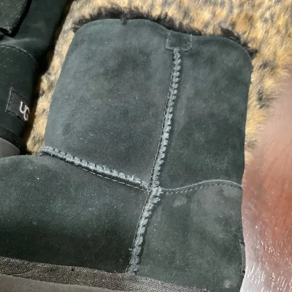UGG ONE SIDE BOW LEATHER BOOTS