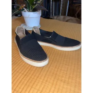 UGG Sammy, Casual Slip On Sneakers Women Size 10‎ Low Top Knitted Fabric Black￼