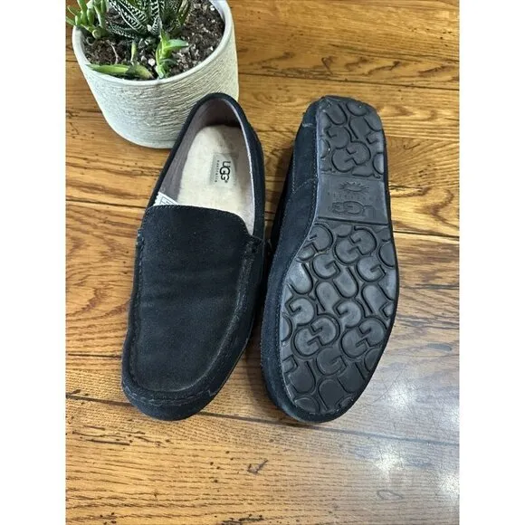 UGG Slippers Mens 10 Shearling Slip On Flats Black Suede Sheepskin