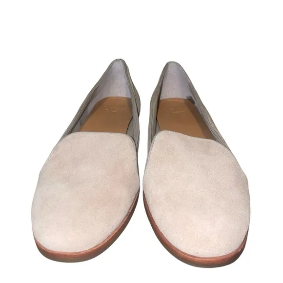 UGG Women’s 7.5 Bonnie Suede Oyster Tan Slip on Flats Loafers