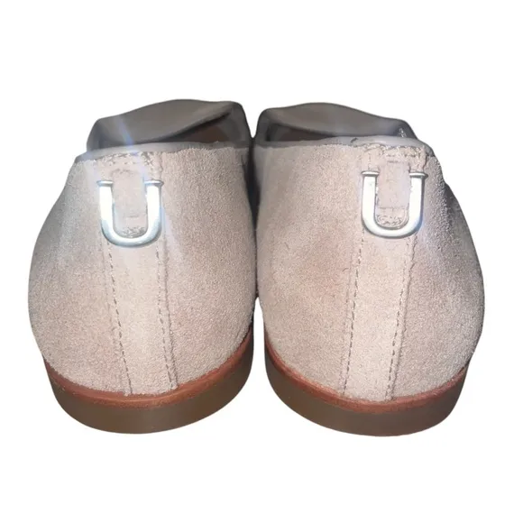UGG Women’s 7.5 Bonnie Suede Oyster Tan Slip on Flats Loafers
