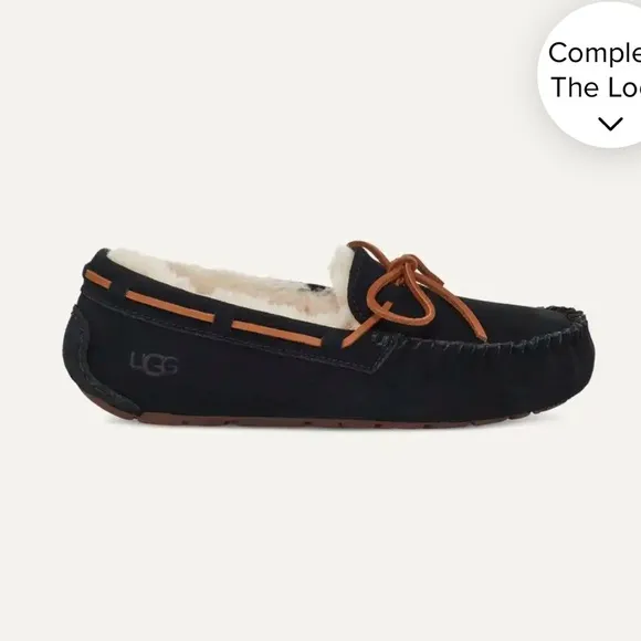 UGG womens Dakota Moccasin Slipper slides Black Suede, Size 6 NWOT