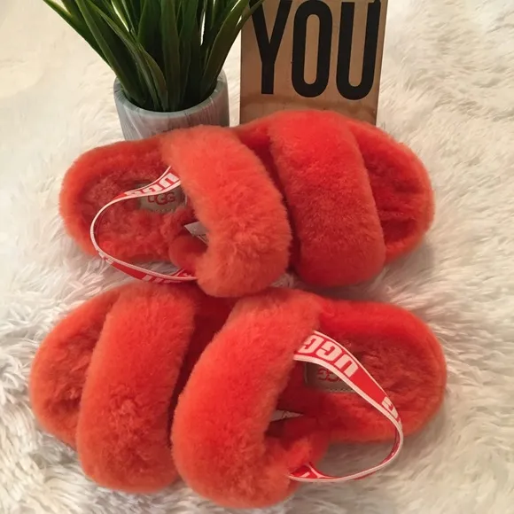 UGG Women's Fluff Yeah Slide Slippers - LIKE NEW CONDITION!