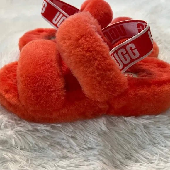 UGG Women's Fluff Yeah Slide Slippers - LIKE NEW CONDITION!