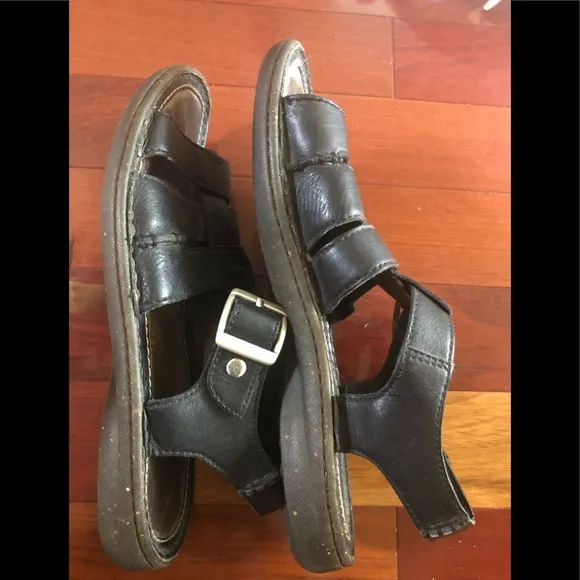 Ugg’s Men Leather Sandals