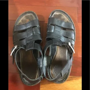 Ugg’s Men Leather Sandals