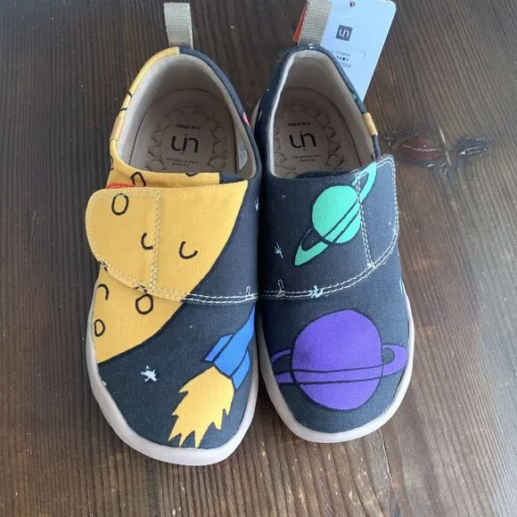 UIN Canvas Space Shoes Loafers 1 US 32 EUR Universe Saturn U in Story School