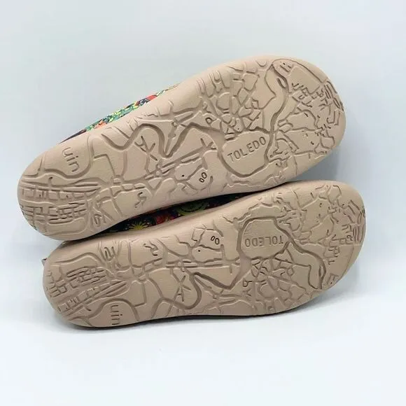 UIN Fashion Floral Painted Canvas Art slip on loafers - Women’s 6