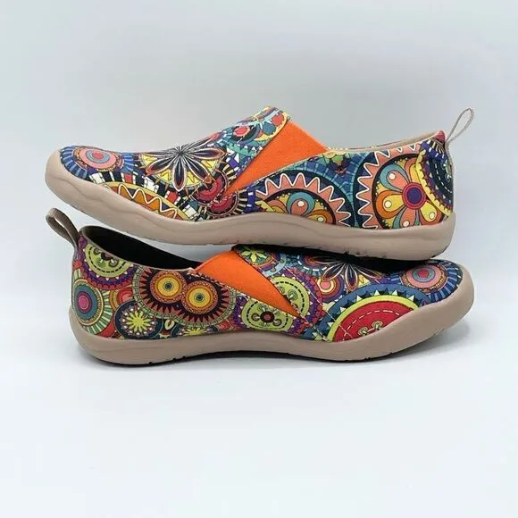 UIN Fashion Floral Painted Canvas Art slip on loafers - Women’s 6