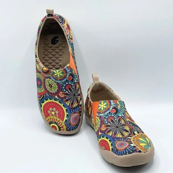 UIN Fashion Floral Painted Canvas Art slip on loafers - Women’s 6