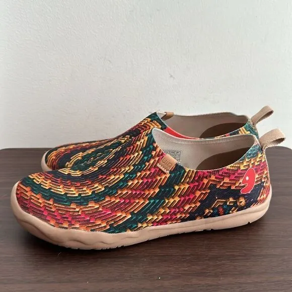 UIN Men's Casual Walking Travel Shoes Slip On Knitted Loafers Indian Soul Sz 9.5