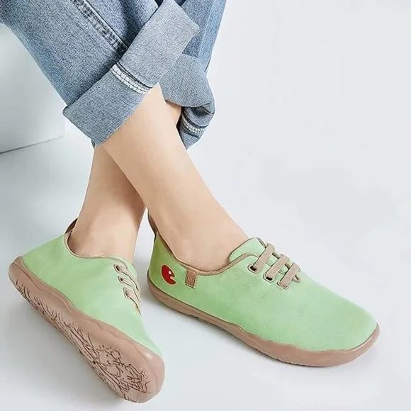 UIN Women's Slip Ons Canvas Lightweight Sneakers Walking Casual Loafers Sze 9.5