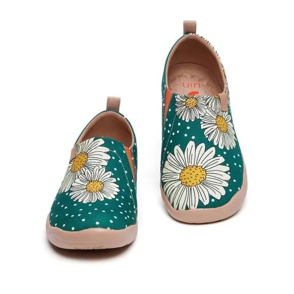 UIN Women's Fashion Floral Canvas Slip-On Ladies Travel Shoes (Starnight Daisy)