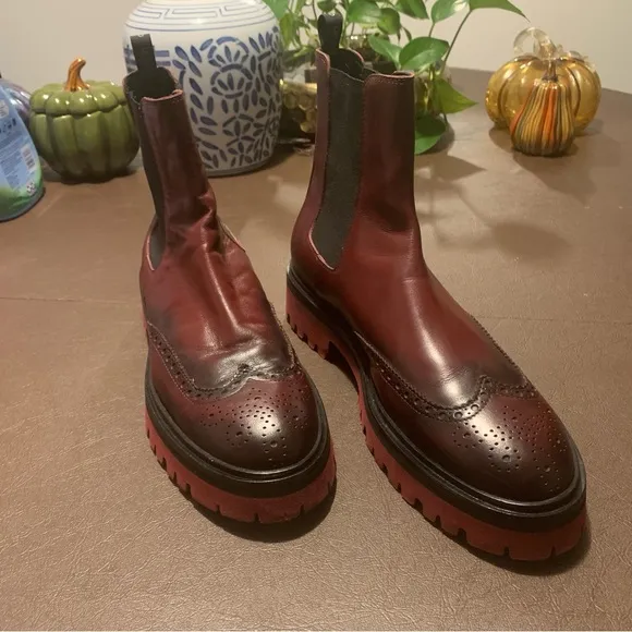 UNGARO Wingtip Leather Chelsea Lug Boots 10.5