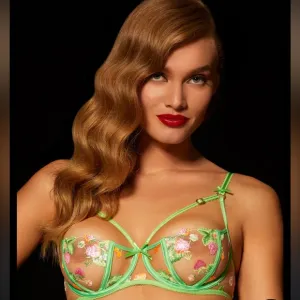 ♡UNIQUELY Beautiful HB™ ☆Lottie☆ Bra♡ Exquisitely Detailed♡ Size 32C♡ BNWT♡