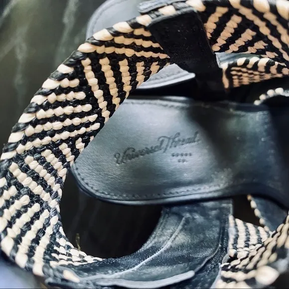 Universal Thread Elastic Strap Stacked Heel, 5.5