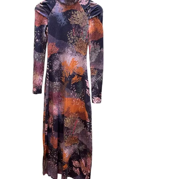 Untitled in MotionSpeculus Maxi size XS