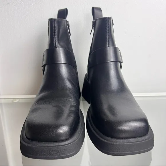 Vagabond Shoemakers Women’s Black Dorah Leather Heeled Chelsea Boots