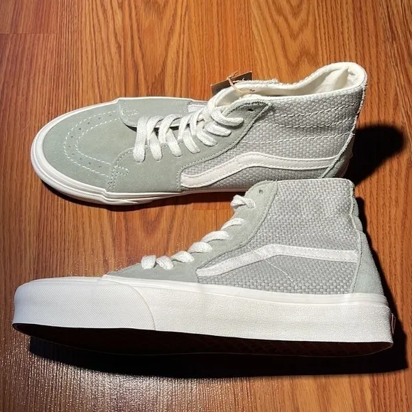 Vans Sk8 -hi VRS Sneakers. NEW