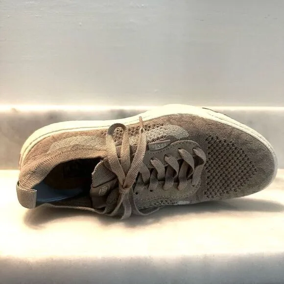 Vans Eco Cush UltraRange VR3 Lace-up Athletic Sneaker Shoes Taupe Size 7.5
