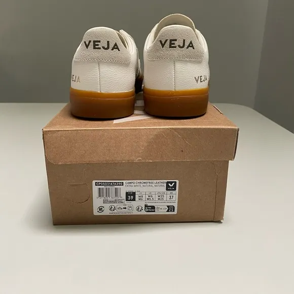Veja Campo Leather Sneaker Extra White/Natural/Gum Sole 39EU/8US, 40EU/9US NIB