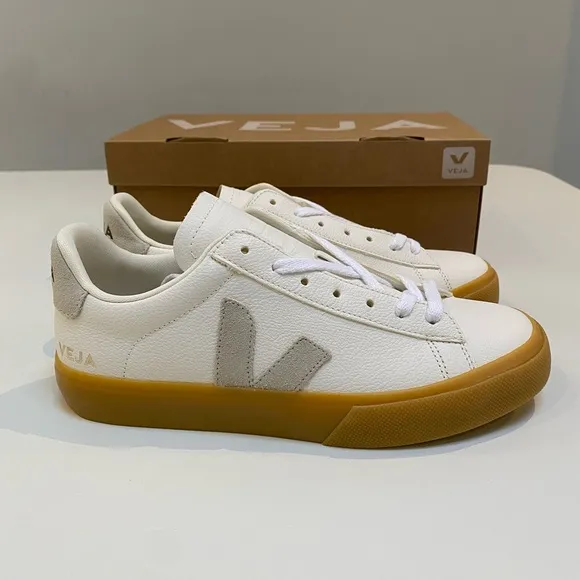 Veja Campo Leather Sneaker Extra White/Natural/Gum Sole 39EU/8US, 40EU/9US NIB