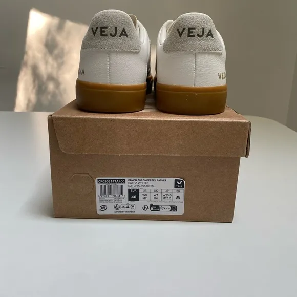 Veja Campo Leather Sneaker Extra White/Natural/Gum Sole 39EU/8US, 40EU/9US NIB