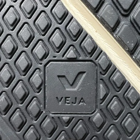 Veja Condor 2 Lace Up Sneakers | 38 (US 7)