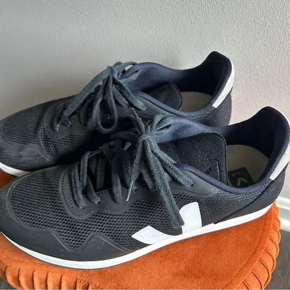 Veja Men’s Black B-Mesh Sneakers | Size 11.5 | Minimalist Eco Streetwear