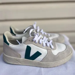 Veja off white low top colorblock of suede and leather,V logo,rubber outsole, 7
