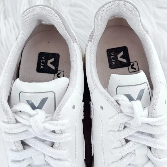 Veja V-10 CWL Sneakers