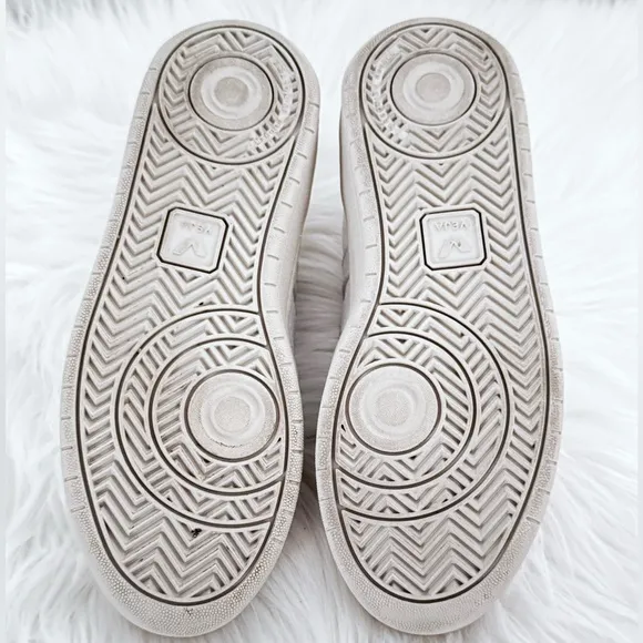 Veja V-10 CWL Sneakers