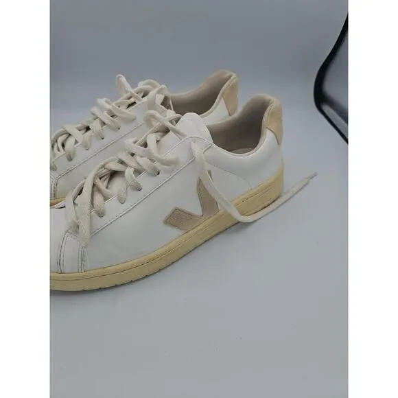 Veja Women's URCA CWL White Butter V10 Low Top Sneakers Size US 10