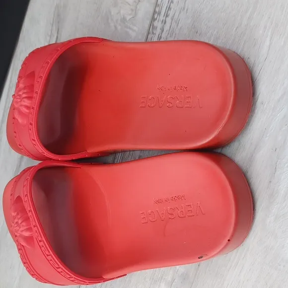Versace Palazzo Medusa Pool Slides