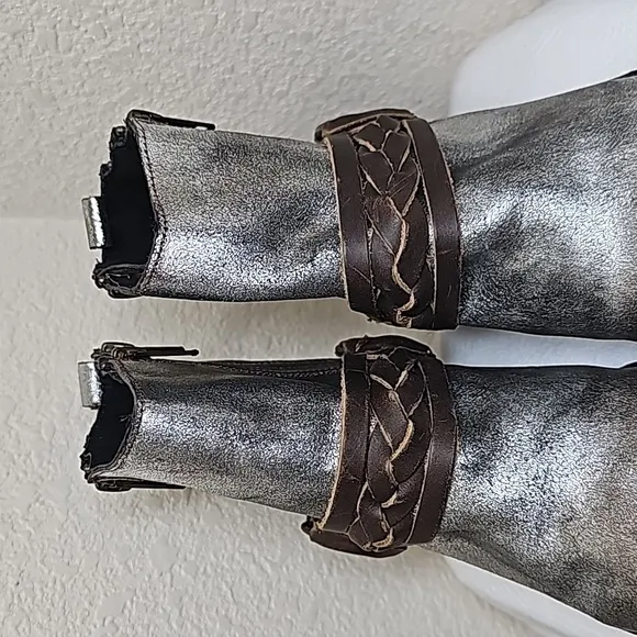 Very Volatile Yokel Boots