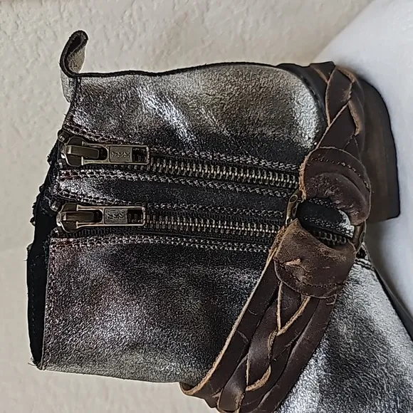 Very Volatile Yokel Boots