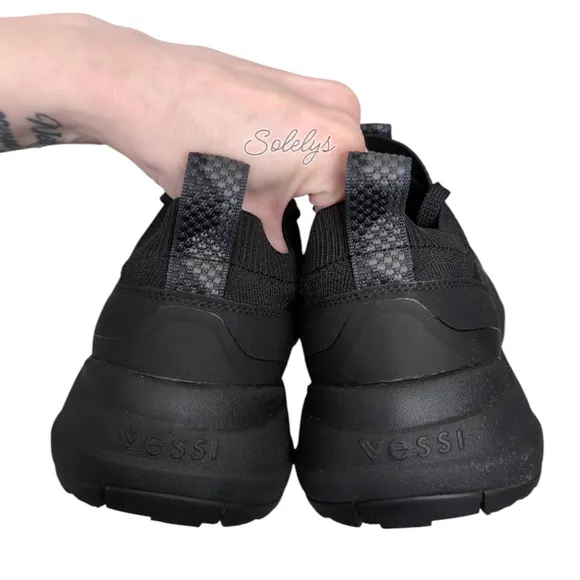 Vessi Stormburst Low Top Original Black Waterproof Lightweight Sneaker Mens 8