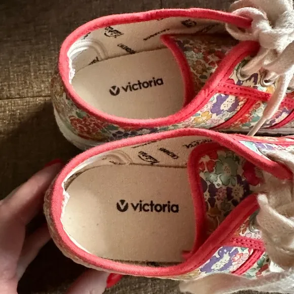 Victoria Barcelona Liberty Floral Print Platform Sneakers sz: 4