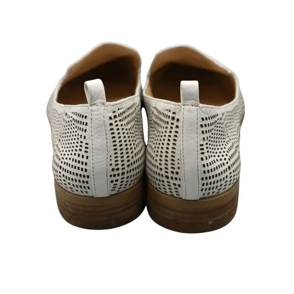 Vince Camuto Flat Loafers Womens 8 White Career Polished Perforated Classic Twee