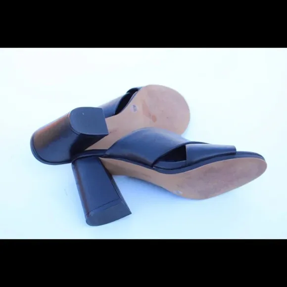Vince Camuto Levey sandals