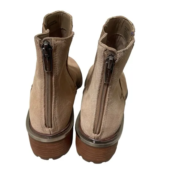Vince Camuto Suede Chelsea Boots Kelivena