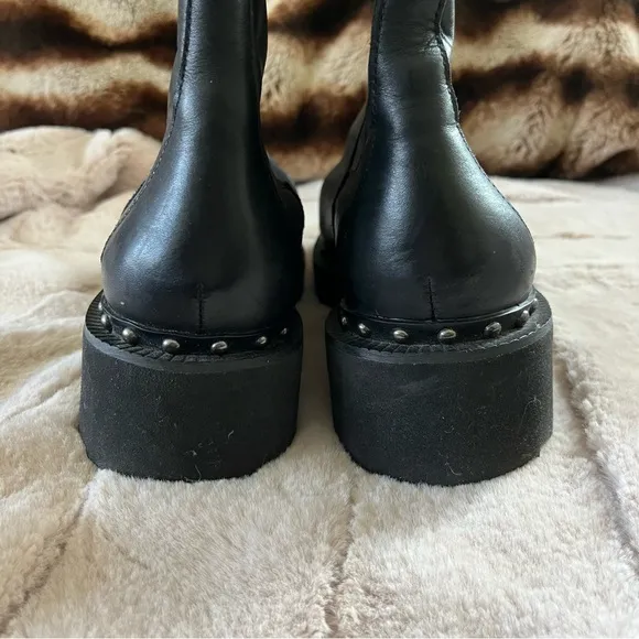 Vince Camuto Women's Meendey Black Leather Chelsea Bootie Studs Boots - 9.5