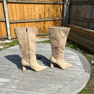 Vince Camuto Womens Tressara Beige Suede Side Zip Knee-High Boots Shoes size 8.5